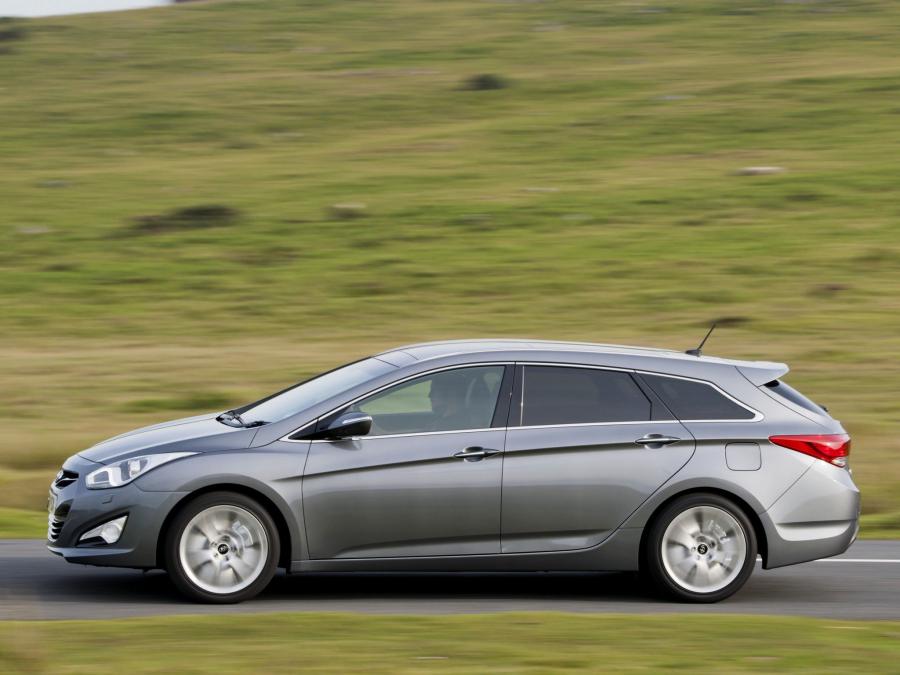  Hyundai i40 Station Wagon CRDi 2011 года  (UK) (фото 130 из 146)